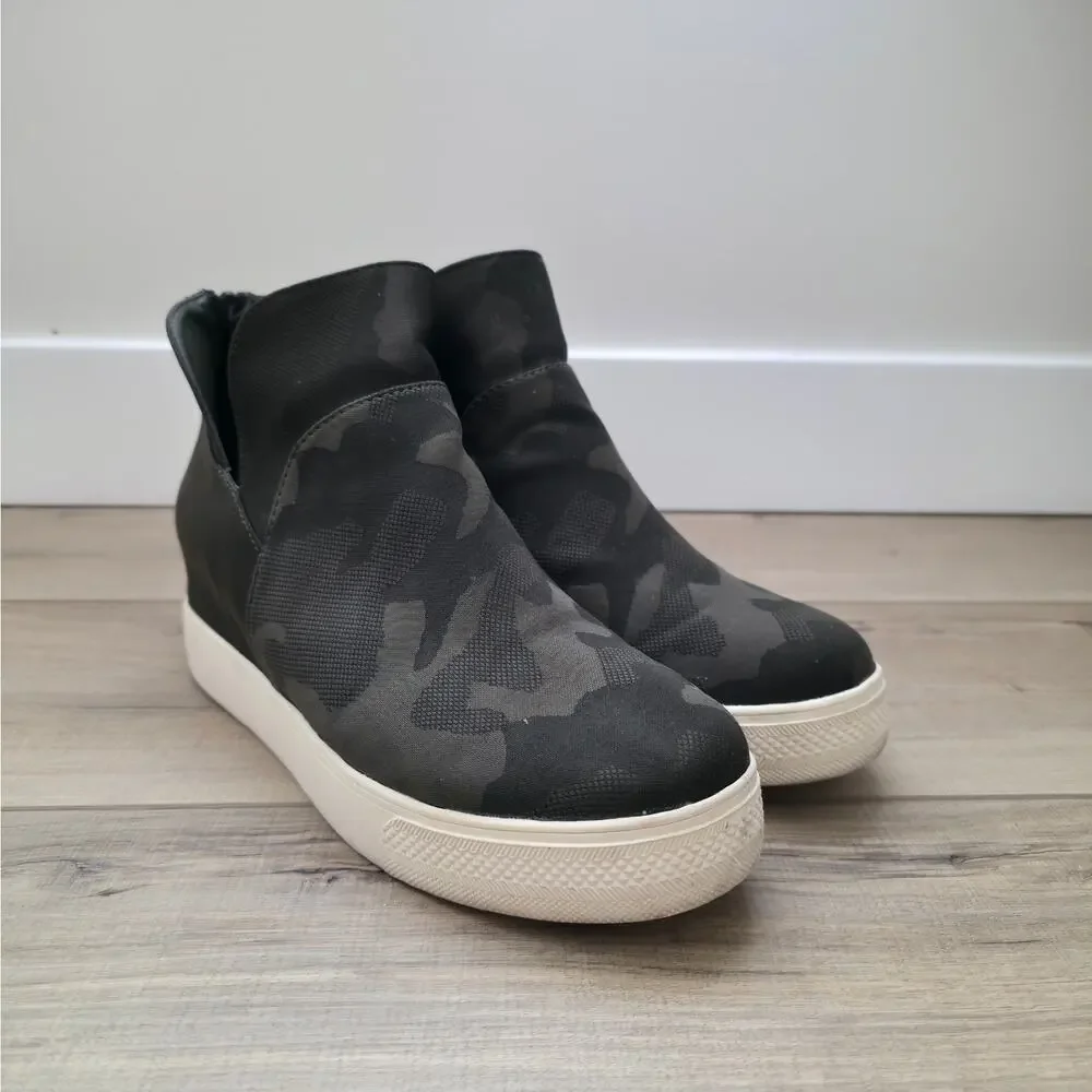 Steve Madden Winnie Sneaker Bootie Camo Zip-up Shoes Women Sz 9 US - Picture 2 of 11